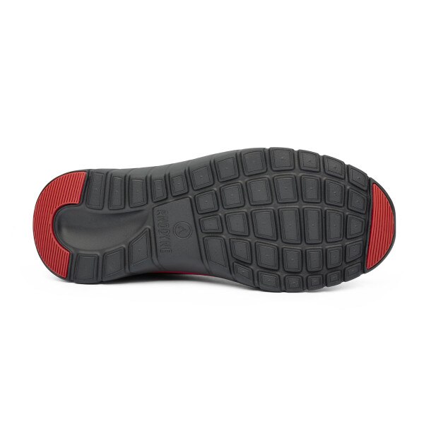 No. 22 Sport Runner in Black Red